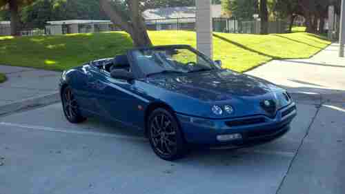 Alfa Romeo Spider 916