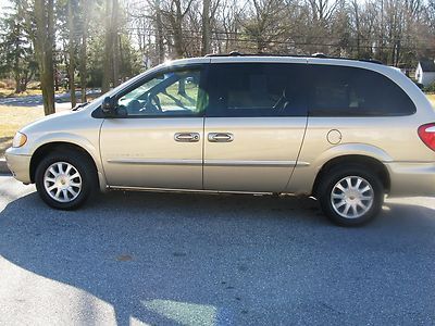 1999 99 town and country 7 passenger van non smoker no reserve low miles loaded