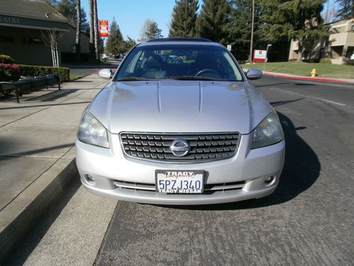 Nissan altima sl 4 door sedan  51,000!  one owner!