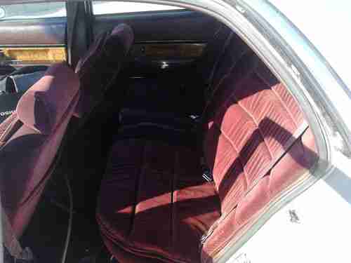 1993 Buick LeSabre Limited Sedan 4-Door 3.8L, image 4