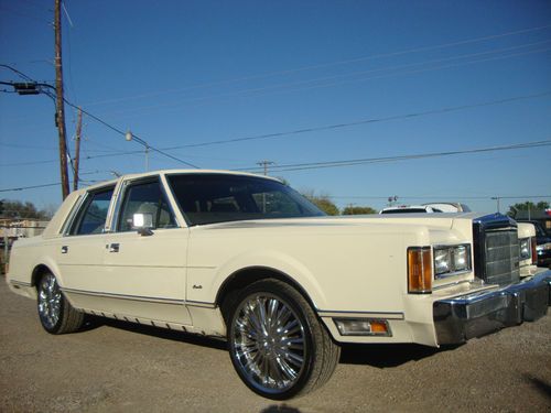 No reserve nice &amp; clean 1989 lincoln town car runs perfect