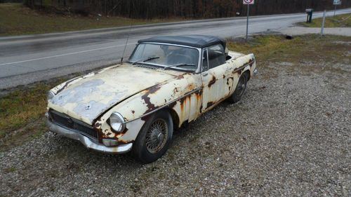 1967 mgb roadster