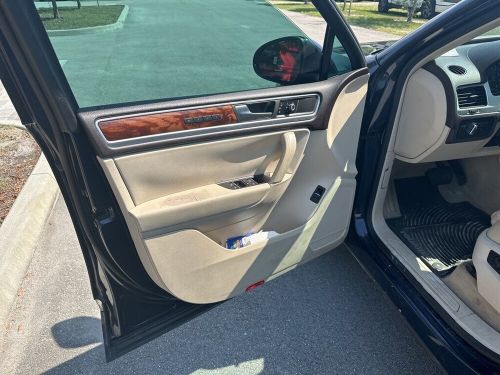 2011 Volkswagen Touareg VR6 FSI, US $8,883.00, image 9