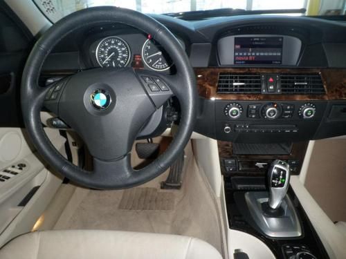 2010 bmw 528i xdrive base sedan 4-door 3.0l
