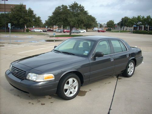 2004 ford crown victoria lx sport not a police car