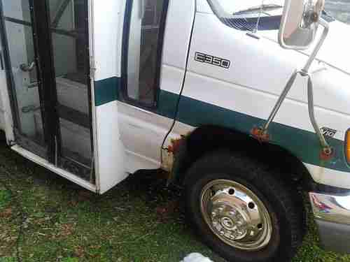 1997 Ford E-350 Econoline XL Cutaway Van 2-Door 6.8L, image 4