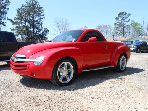 Beautiful, low mileage 2003 chevrolet ssr