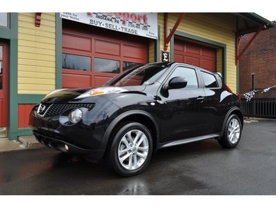 2012 black nissan juke sl only 7k miles loaded!!