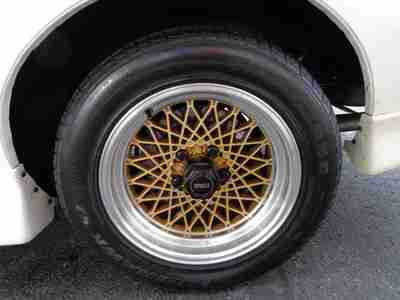 3.8L Single CD Player Leather Upholstery T-Tops Alloy Wheels, image 6