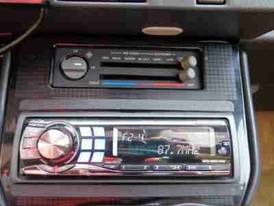 3.8L Single CD Player Leather Upholstery T-Tops Alloy Wheels, image 17