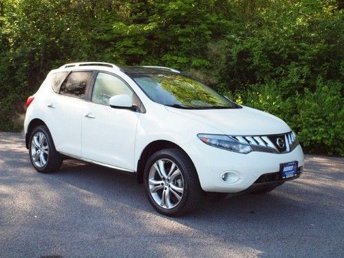 Leather awd sunroof navigation white