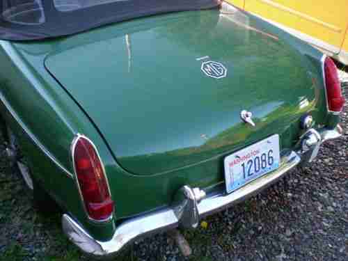 1963 MG MGB Base 1.8L TONS OF WORK DONE...ALL HARDS STUFF DONE, image 4