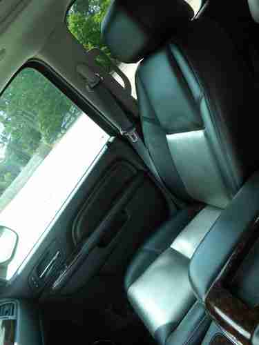 2011 GMC Yukon XL 1500 Denali AWD - LOW LOW MILES - Like NEW!!, US $47,500.00, image 6