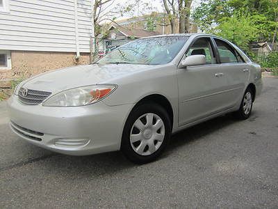 2003 toyota camry le**gas saver**reliable**warranty