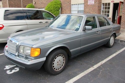 1989 mercedes - benz  300 se sedan 4 door