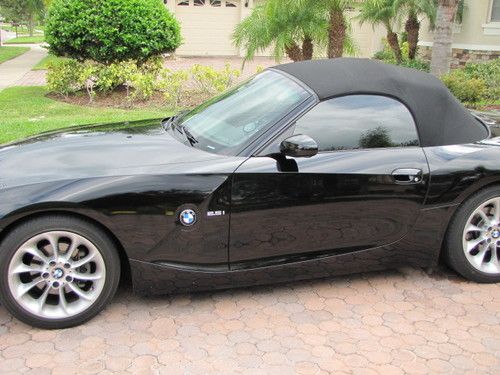 2005 bmw z4 2.5i convertible 2-door 2.5l
