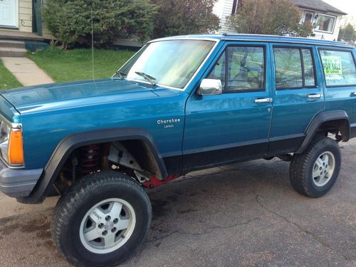 1989 jeep cherokee 4 door, 4x4, 4.0 liter