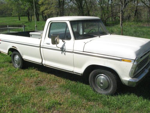 1974 f-100 ford ranger pick up truck style side white