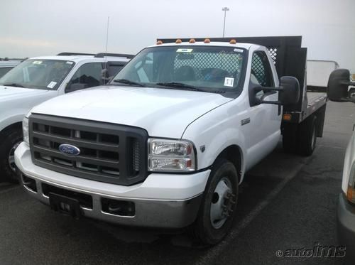 Ford f350 2005 - 10-cylinder gas - cloth interior - hardtop -excellent condition