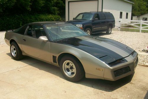 1982 pontiac firebird trans am coupe 2-door 5.0l