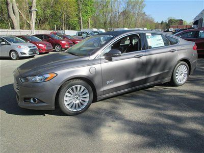 2013 ford fusion energi se