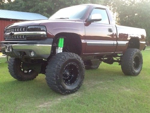 Huge lifted chevrolet silverado 1500