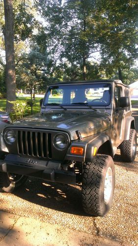 2004 jeep wrangler x sport utility 2-door 4.0l v6 4x4 low miles!