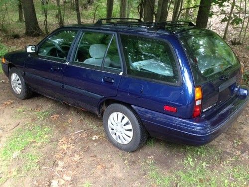 1995 ford escort lx wagon 4-door 1.9l