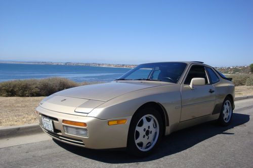 Porsche 944 s 2, no reserve!