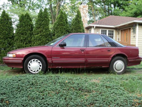 1992 oldsmobile cutlass supreme international sedan 4-door 3.1l