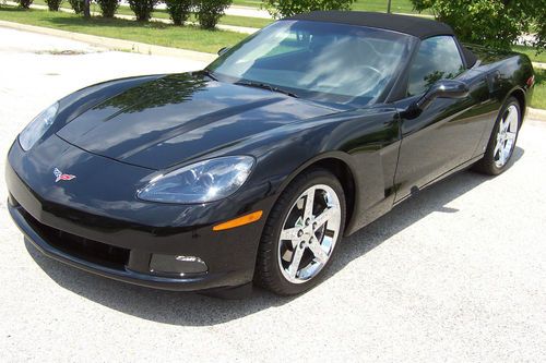 2008 corvette convertible 3lt nav chromes triple black 1 owner only 2k orig. mi.