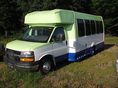 3500 express turtle top para-transit mini-bus