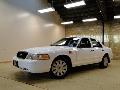 '10 crown victoria, p71 p7b police, white, 109k miles, clean, well kept, look