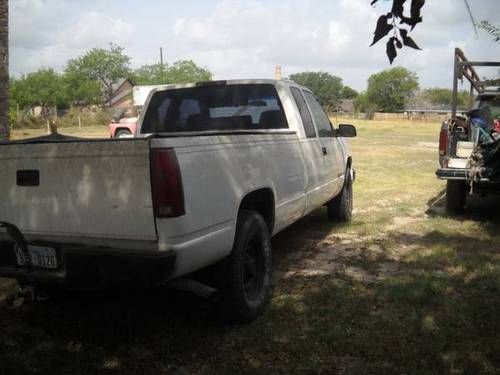 1999 silverado 2500 series - $3200 (brownsville)