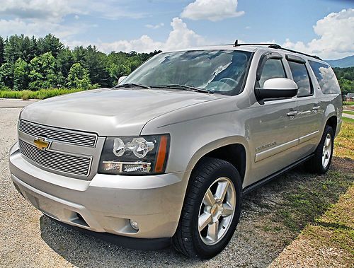 2007 chevrolet suburban ltz one owner loaded w/options serviced contact gordon