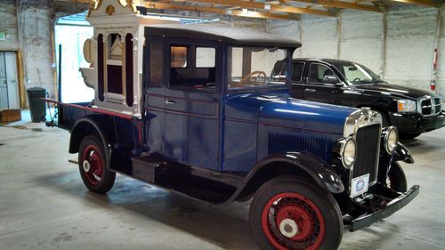 Antique 1929 dodge brothers pickup with 1912 north tonawanda band organ