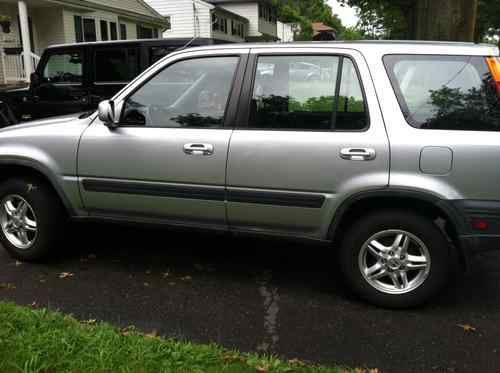 2001 honda crv 4 door, great condition 114,000 miles