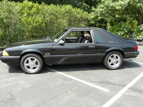1990 ford mustang lx 5.0 **low miles**