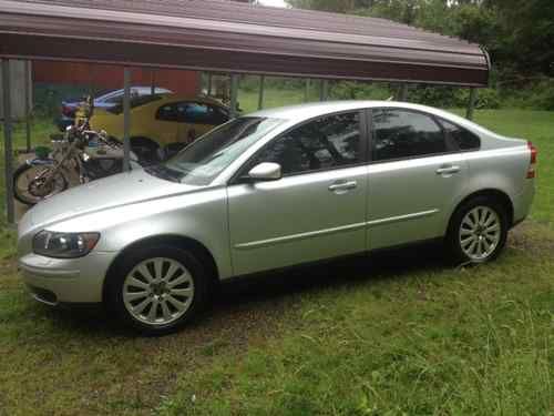 2005 volvo s40 i sedan 4-door 2.4l