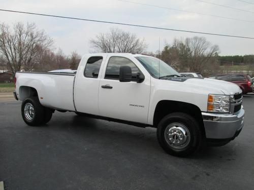 2013 chevrolet silverado 3500hd dually 900miles