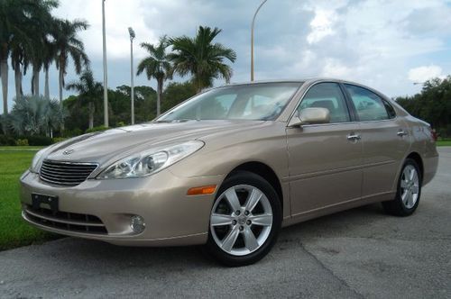 2005 lexus es 330 one owner! 14k original miles!