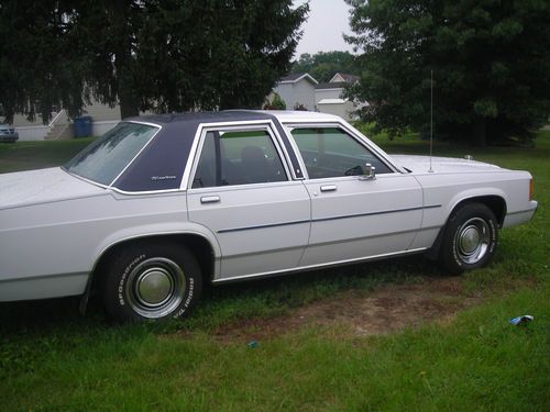 1989  ford ltd crown victoria