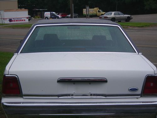 1989 FORD LTD CROWN VICTORIA, image 4