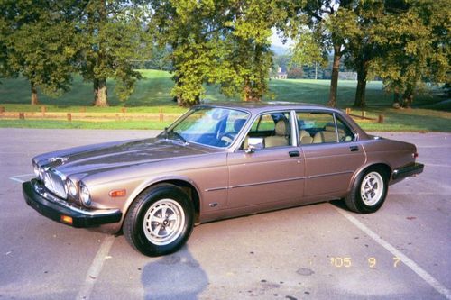 1986 jaguar vanden plas base sedan 4-door 4.2l