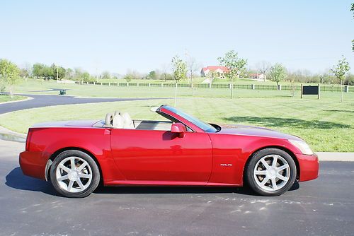 2004 cadillac xlr base convertible 2-door 4.6l