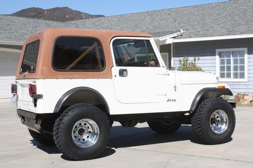 1986 jeep cj7 w/ california legal f. injected chevy v8 350/5.7l+ 700r4/ dana 44