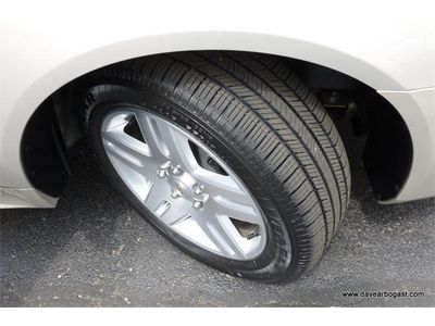 NEW TIRES! VERY CLEAN! One Owner - Remote Start - Sunroof - Premium Cloth Seats, image 11