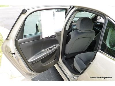 NEW TIRES! VERY CLEAN! One Owner - Remote Start - Sunroof - Premium Cloth Seats, image 34
