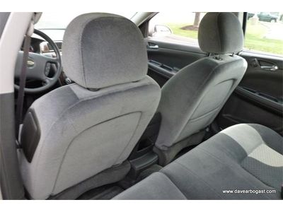 NEW TIRES! VERY CLEAN! One Owner - Remote Start - Sunroof - Premium Cloth Seats, image 38