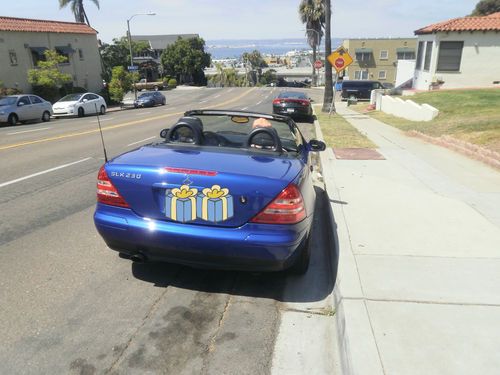 Mercedes SLK230 Hardtop Convertible **CREAM PUFF**, image 6